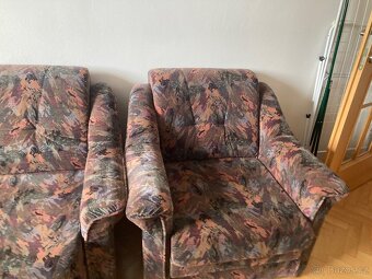 Prodam rozkladaci sedacku plus kreslo - 2