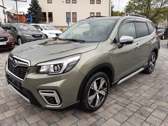Subaru Forester 2,5 AWD, Max výbava, nový model, 30.000 km - 2