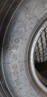 Vodící pneu 11.00R20 Pirelli vč. duše a límce - 2