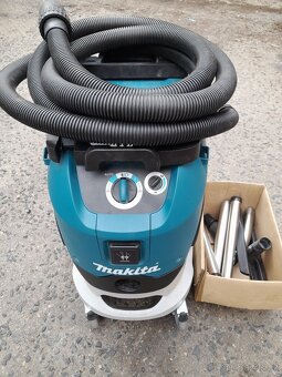 Vysavač Makita VC4210L - 2