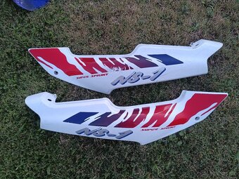 Podsedlovy plasty Honda NS1 - 2