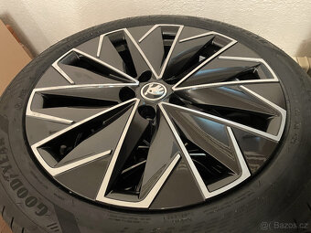 NOVÁ SADA ŠKODA SUPERB 3 PROPUS 235/45/18 94W SEAL - 2