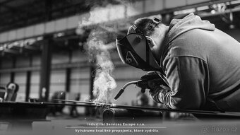 Svářeči, brusiči, ohýbači, svářecí robot - 2