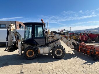 Nakladač JCB 2CX - PODKOP - 2