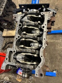 Skladem - repasovaný motor 2.2 tdci / 2.2 jtd / 2.2 hdi - 2