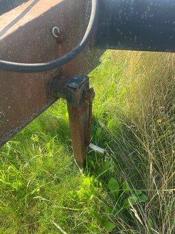 Podvozek rozmetadla - 2