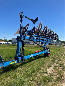 Lemken VariDiamant 10 (2009) – otočný pluh, 6 orebních těl - 2