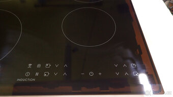 Indukční DESKA ELECTROLUX 300 LIR60433 nové čti - 2