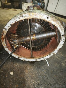 Převodovka na Tek, Vyorávač Brambor - 2