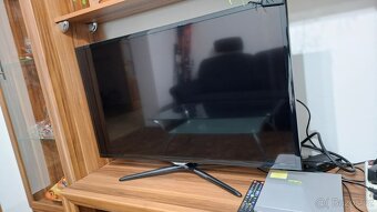 Samsung UE40F5570SS 102cm - 2