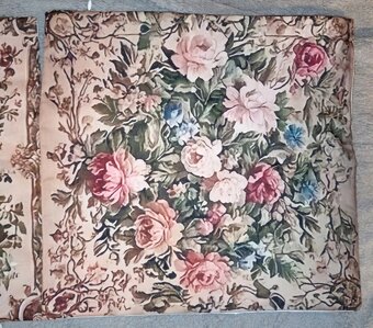 2 polštářky dekorativní - 2