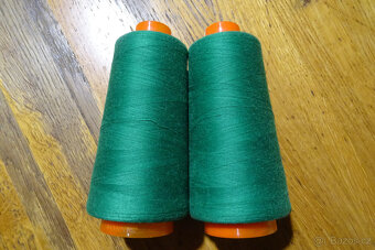 Velkokapacitní šicí nitě - 2