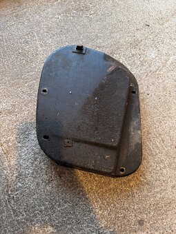 Jawa panelka naradovy kaslik - 2