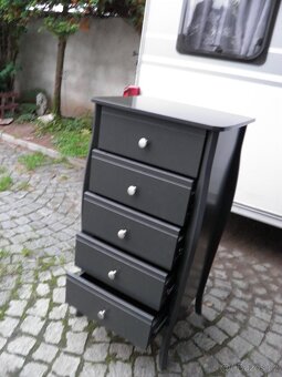 KOMODA SE ŠUPLÍKY - NOVÁ CENA - 2
