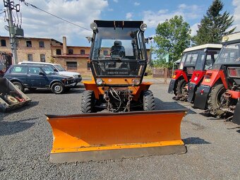 Traktor Deutz Fahr Intrac 2004 - 2