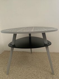 Stolek retro konferenční tzv. trsátko - 2