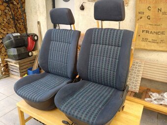Přední sedačky VW Golf mk2 tmavě modré - 2