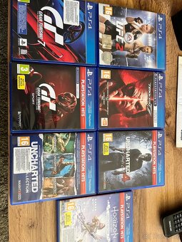 PS4 slim 500gb + 7 her 1 ovladač - 2