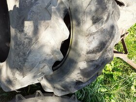 Traktorové pneumatiky po 500kč - 2
