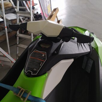 Vodní skútr Sea Doo Spark 90 HP - Rotax Ace 900 HO - 2