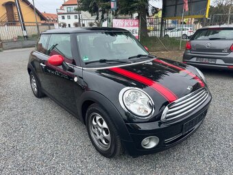 Mini Coper 1.6 i, rok 2010.149000 km najeto. - 2
