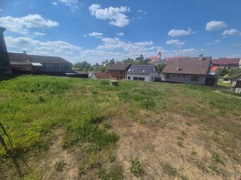Prodej stavebního pozemku Halenkovice - 2