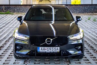 Volvo V60 B4 MildHybrid Momentum Pro AT8 - 2
