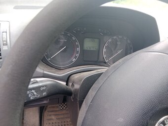 Auto na díly nebo doject - 2