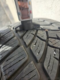 Zimní pneu 225/55 R17 101v - 2