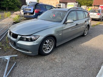 BMW 320 D E91 - 2