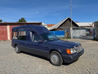 Mercedes Benz W124 pohřební speciál - 2