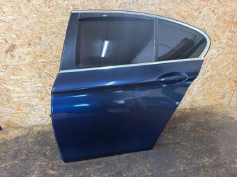 KOMPLETNÍ LEVÉ ZADNÍ DVEŘE BMW F10 IMPERIALBLAU - 2