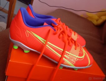 Kopačky Nové NIKE JR VAPOR 14 CLUB FG/MG velikost 36,5 - 2