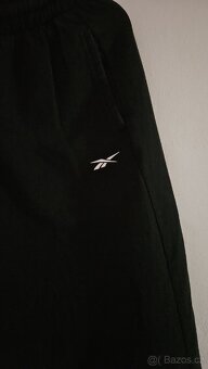 Černé dámské tepláky Reebok - 2