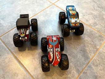 3x Monster truck Hotwheels - 2