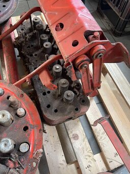 Nd na bagr Belarus ,traktorbagr Belarue EO 2621 mot.D 65 M - 2