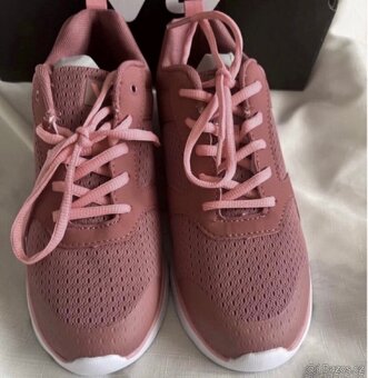 Nové tenisky- botasky zn. Vty (vel 39) - 2