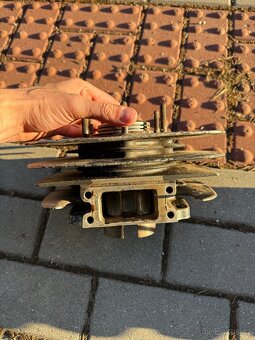 Válec s pístem cz 250 bocak - 2