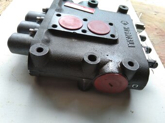 hydraulický rozvádzač R-100 - - 2