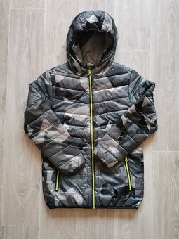 Balík oblečení vel. 152 (super stav) - 2