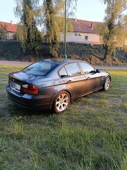 E90 - 2