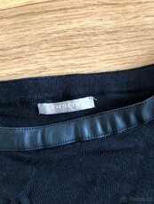 Černý dámský svetr s koženkou Orsay - 2