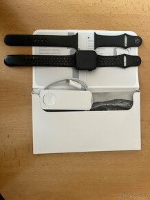 Prodám Apple Watch SE 44mm tmavě šedé v záruce a pojištěné - 2