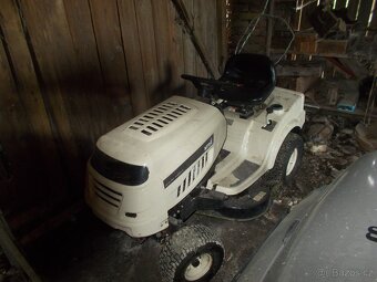 Zahradní traktor - 2