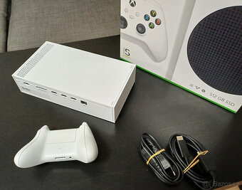 Xbox Series S 512GB - perfektní stav, v záruce do 12/2025 - 2