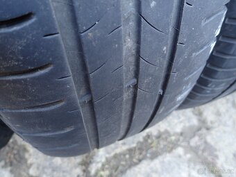pneu Michelin 195/65 R15 - 2