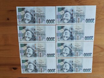 Bankovky 2000Kč z roku 2007 - 2