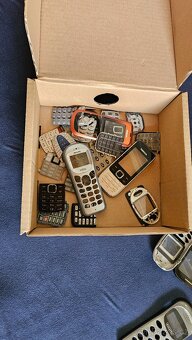 Tlačítkové mobilní telefony - 2