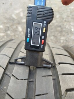 Letní 225/40 R18 92Y Vredestein - 2