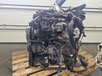 Prodám poškozený motor Opel Movano 2,2 121 KW - 2